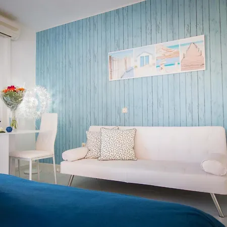 Holidays2malaga Studio Loft In Benal Beach 1st Line Beach And Pools