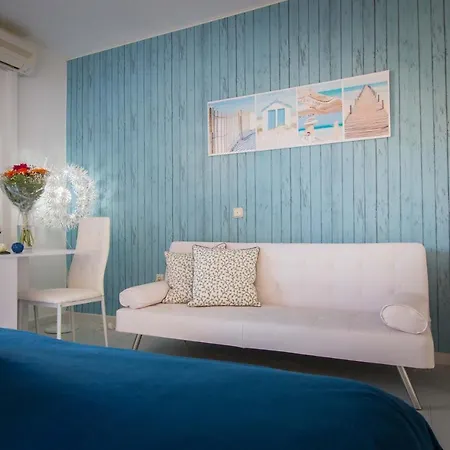 Holidays2malaga Studio Loft In Benal Beach 1st Line Beach And Pools Apartment Benalmadena